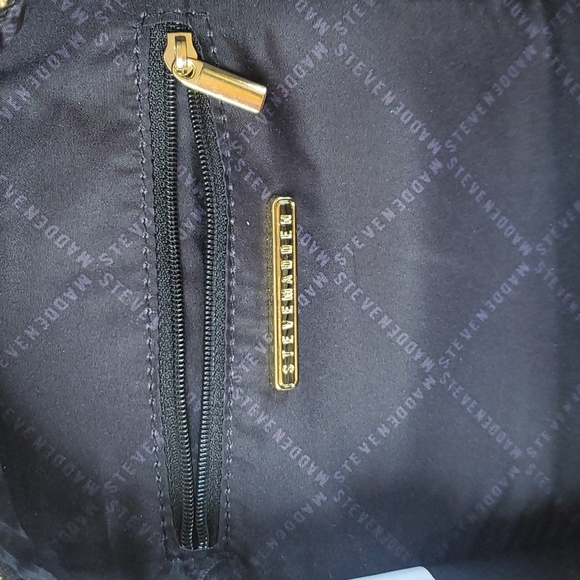 Steve Madden Adjustable Cross Body - Picture 10 of 12